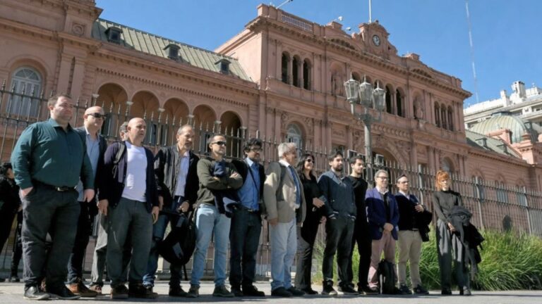 Milei reabre la Sala de Prensa de Casa Rosada, pero persisten las restricciones