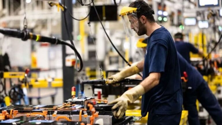 Reforma Laboral: Descubre el Nuevo Régimen que Aligera Cargas para Empleadores