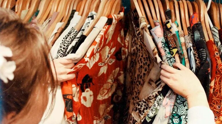 Ventas Minoristas: Caída Abrumadora en Abril y un Año de Retrocesos