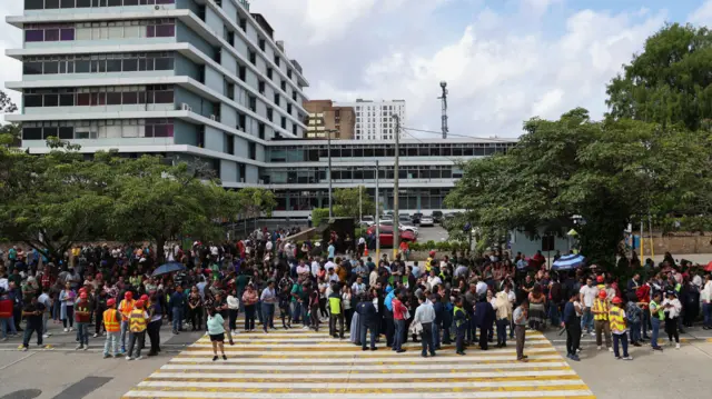 Evacuación en Ciudad de Guatemala tras el sismo