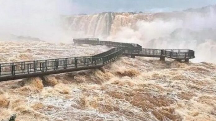 2407cataratas-2290245.jpg