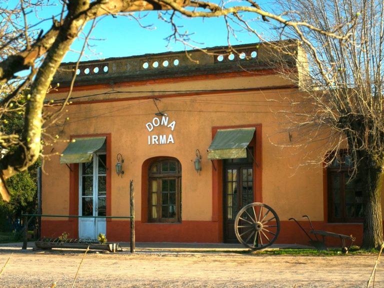 A sus 88 años, crea ravioles caseros y transforma su pueblo en un destino turístico.