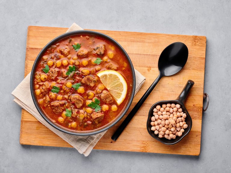 10 Reconfortantes Recetas de Lentejas, Garbanzos y Porotos para Disfrutar este Invierno