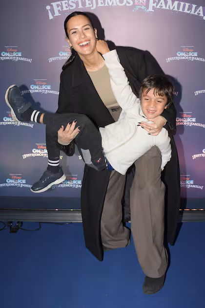 Luli Fernández en una divertida foto junto a su hijo Indalecio Cúneo Libarona
