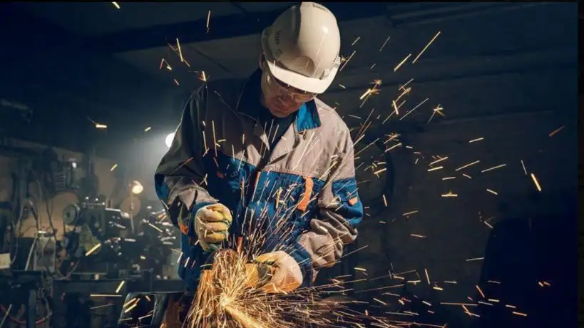 Comercio, industria y construcción: los sectores más afectados