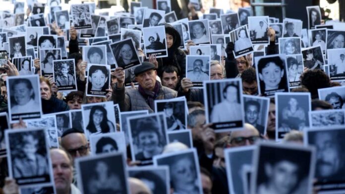 acto-por-los-31-anos-del-atentado-a-la-amia-20250718-2064254.jpg