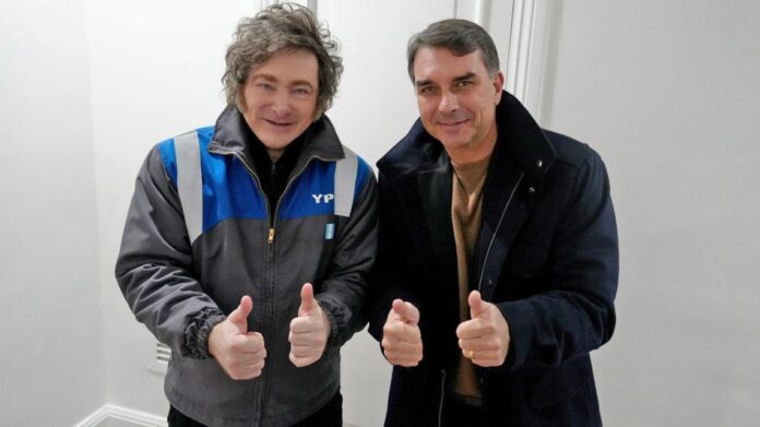 anti-lula-antes-de-cancelar-su-viaje-a-washington-el-presidente-recibio-al-candidato-flavio-bolsonar.jpeg