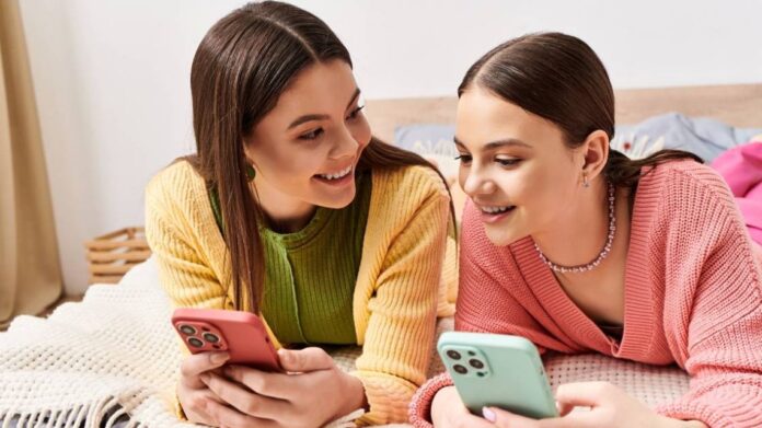 como-impactan-las-redes-sociales-en-menores-2287942.jpg