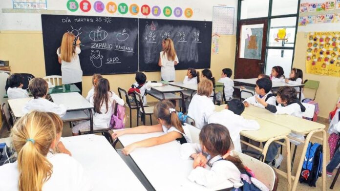 docentes-2081176.jpg