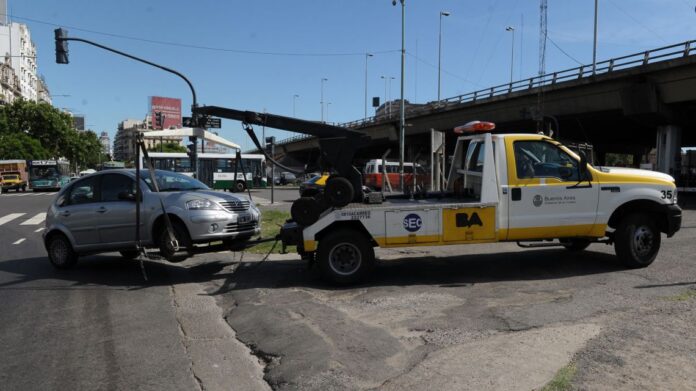 el-acarreo-de-autos-en-caba-costara-55-mil-pesos-1991045.jpg
