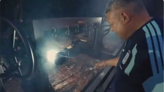 el-asado-de-la-seleccion-argentina-antes-del-partido-con-espana-2285693.jpg