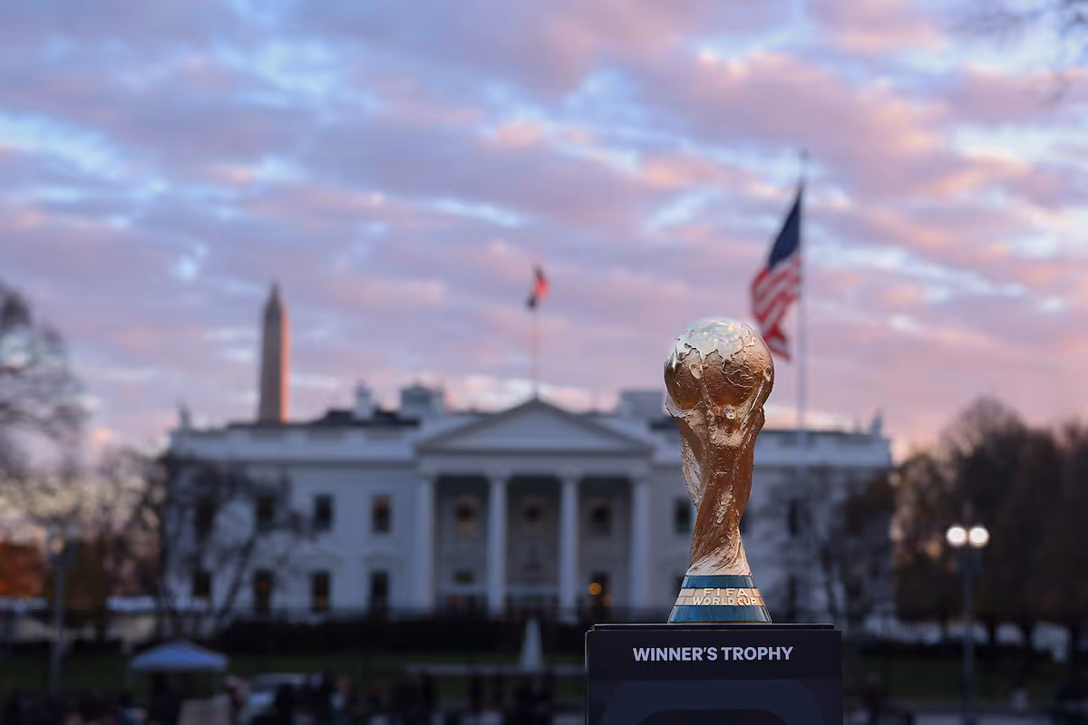 el-trofeo-de-la-copa-del-mundo-por-el-que-5Y5AP665S5DRXOYLDYW5UHFP6M.jpg
