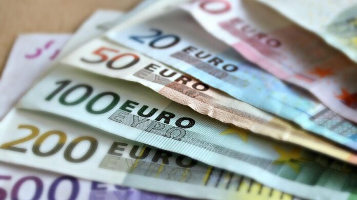 euro-2274867.jpg