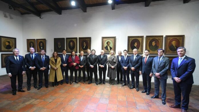 juan-pablo-valdes-con-milei-en-tucuman-2279201.jpg