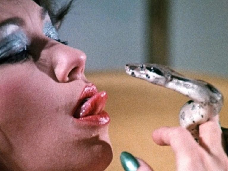 Veterana leyenda del cine porno cumple 90 años y vive sin arrepentimientos