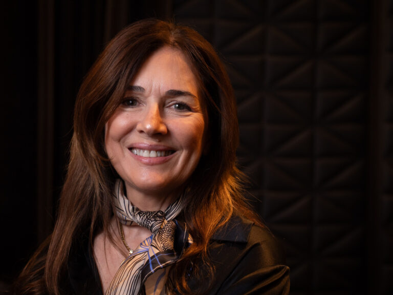 Andrea Frigerio: Su Gran Debut y Despedida en el Teatro, Ritualidades y Colaboraciones con los Grandes