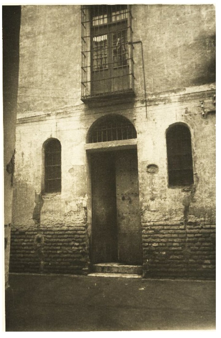 La antigua fachada de la escuela de San Martín en Málaga.