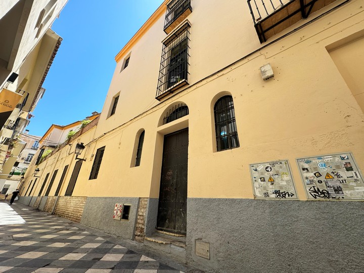 Así se ve actualmente la puerta de la escuela a la que iba San Martín cuando tenía 7 años.