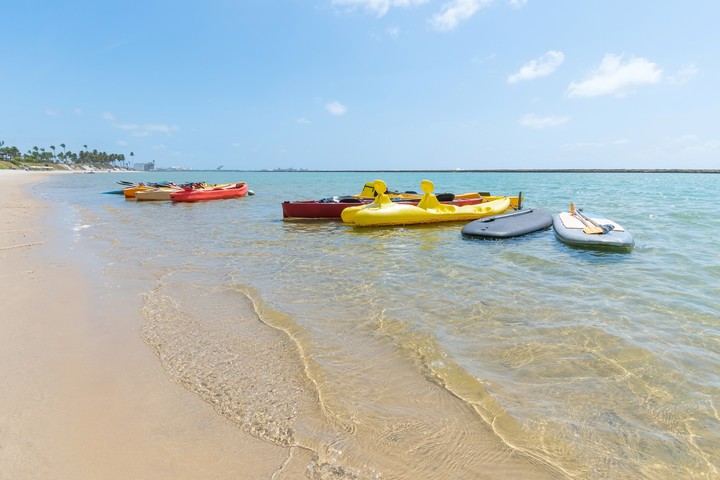 Se pueden alquilar kayaks en la piscina natural de Muro Alto. Foto Shutterstock