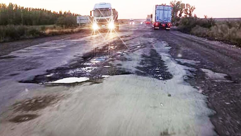 Doble cobro en el arreglo de rutas nacionales: el polémico plan de Luis Caputo