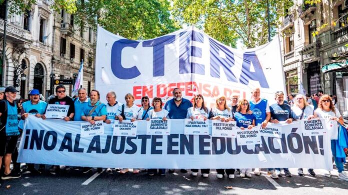 260426protestaeducaciondocentesmarchacterag-2227690.jpg