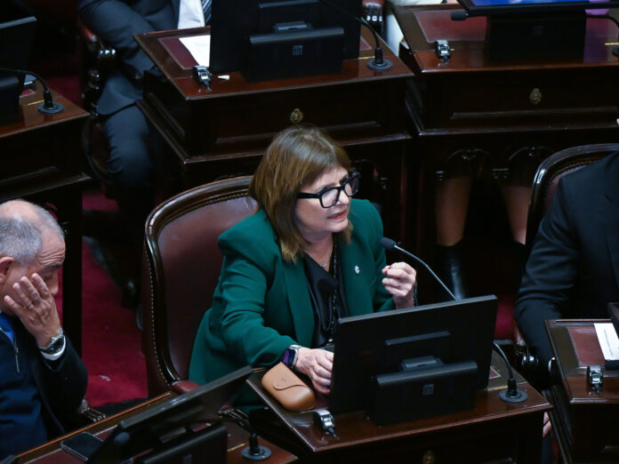 39QGwUAIG_2000x1500__1.jpg