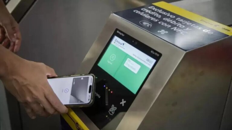 Ualá y Naranja ofrecen 50% de descuento en transporte