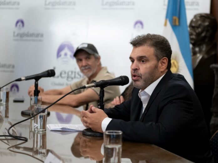 87eezAieM_2000x1500__1.jpg