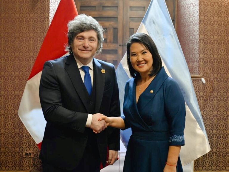 Triunfo mileísta al estilo de Keiko Fujimori y el candidato favorito de Cristina Kirchner
