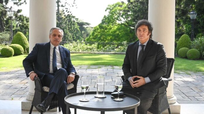 alberto-fernandez-y-javier-milei-2298640.jpg