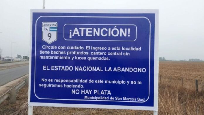 cartel-en-san-marcos-sud-2302378.jpg