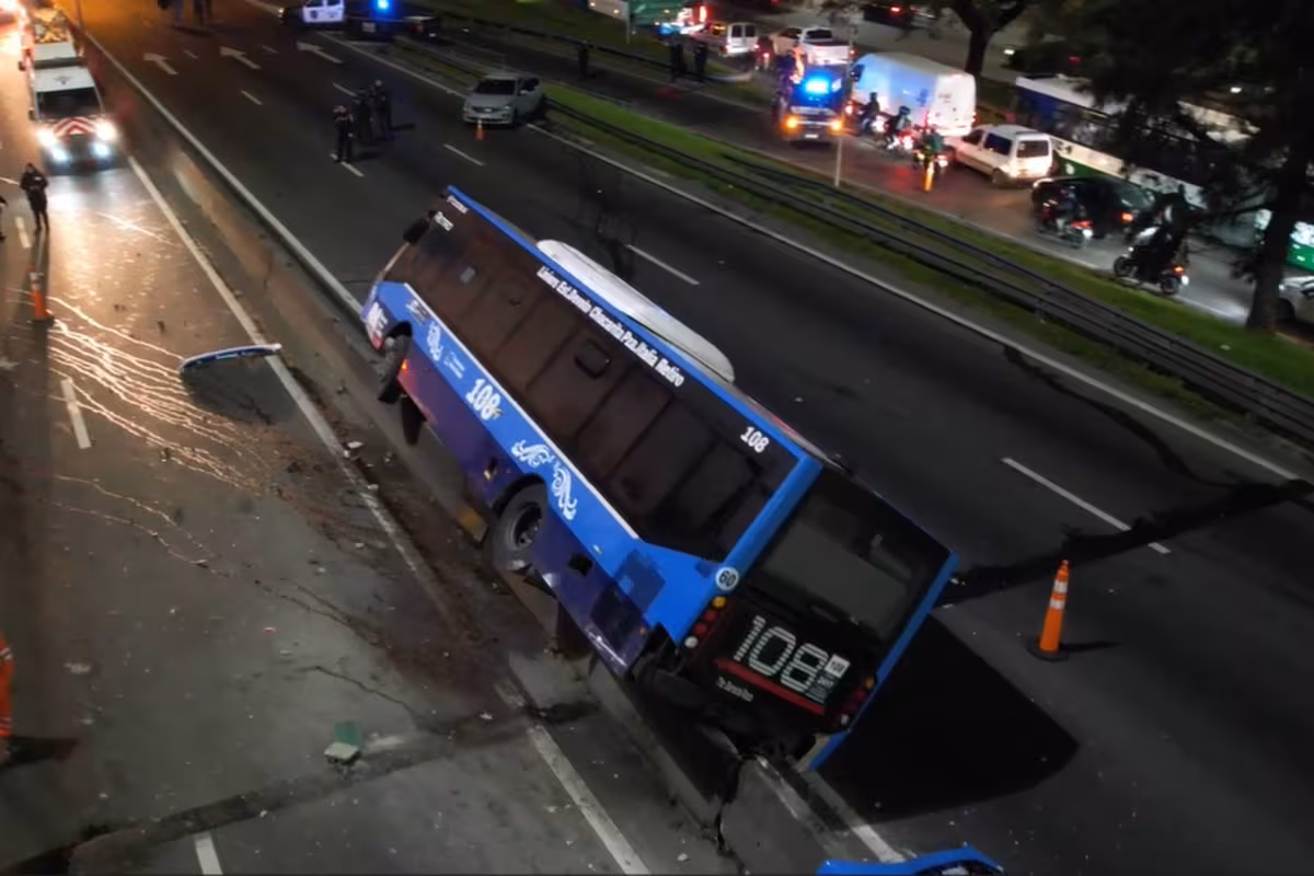 chocaron-un-colectivo-y-un-auto-en-la-general-paz-WG7OC6Y75VEFNHQK2WGWXAYELE.jpg