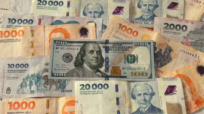 dinero-billetes-dolar-pesos-24062026-2267700.jpg