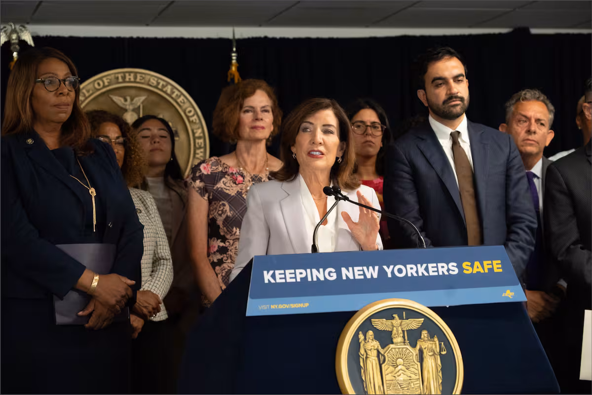 la-nueva-ley-firmada-por-la-gobernadora-kathy-TVAHT4OG5JDB5JABRGS4PP4A74.jpg