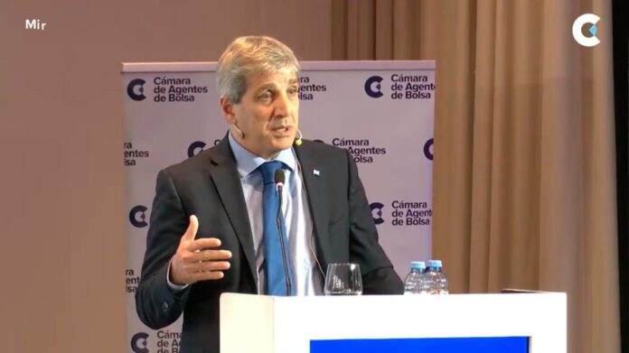 luis-caputo-miradas-al-futuro-jornada-2026-2298348.jpg