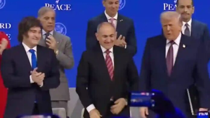 milei-trump-y-netanyahu-2288405.jpg