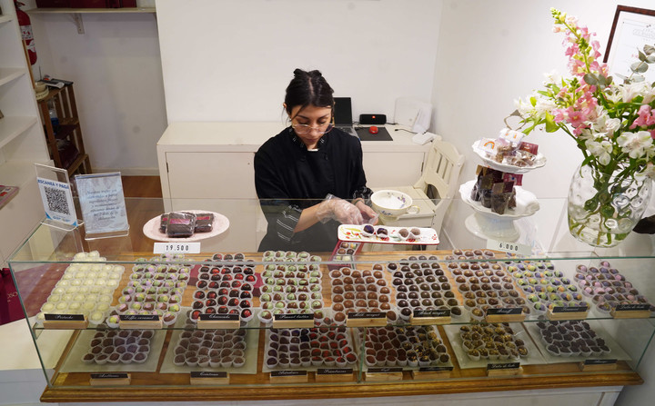 Colores y formas en los chocolates de El Viejo Oso. Foto Marcelo Carroll