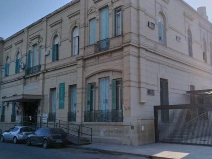 deq5xHXG7_2000x1500__1.jpg