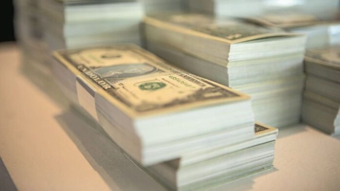 dolares-2317098.jpg