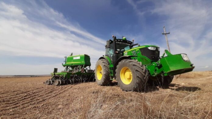 maquinaria-agricola-en-cordoba-2162158.jpg